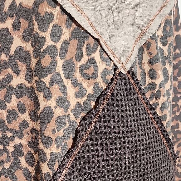 CES FEMME Beige and Leopard Print Long Sleeve Top, Size Medium - Picture 5 of 10